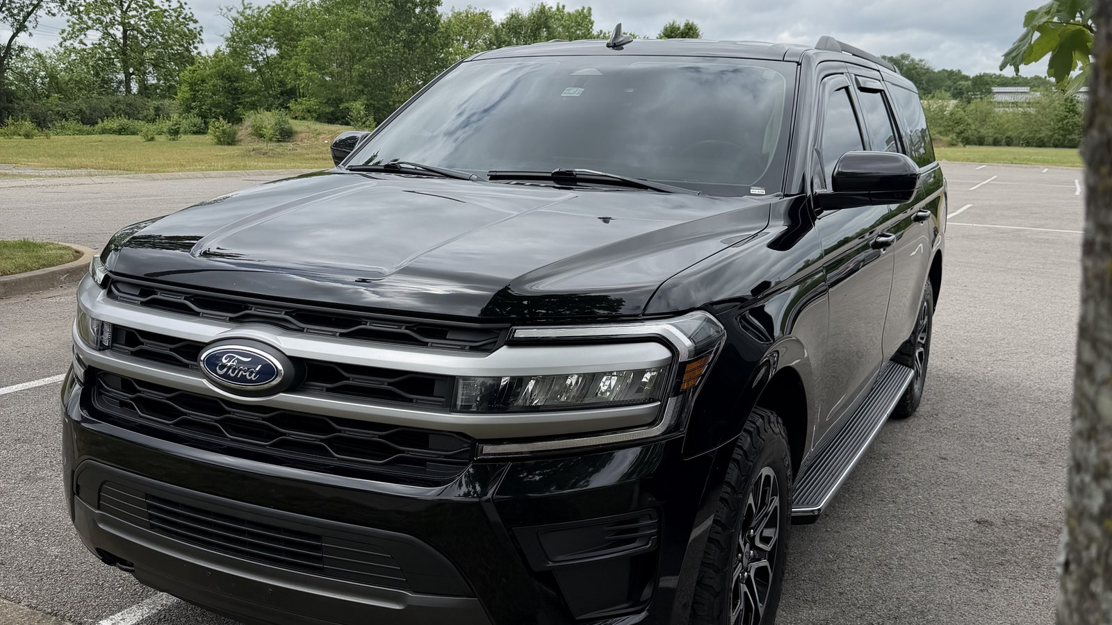 2022 Ford Expedition photo 1